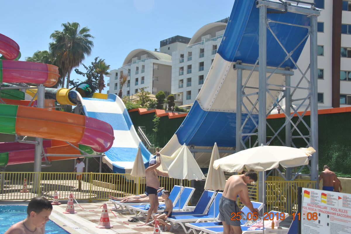 imagini hotel LONICERA RESORT